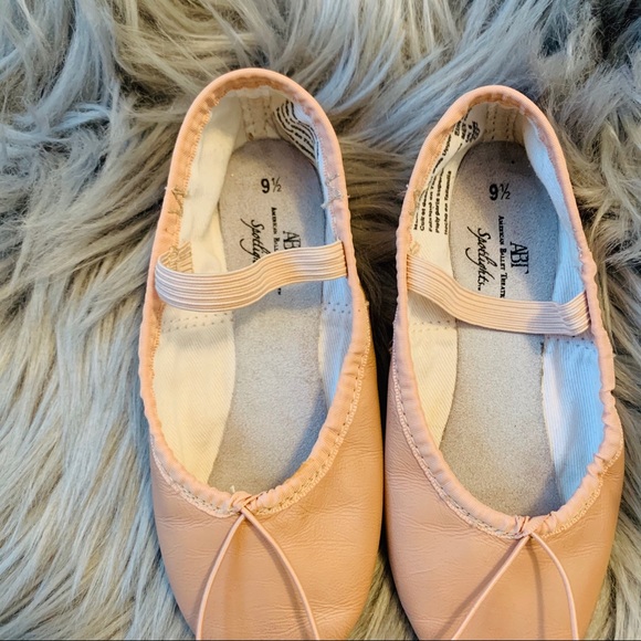 Ballet shoes 🩰 - Picture 2 of 7